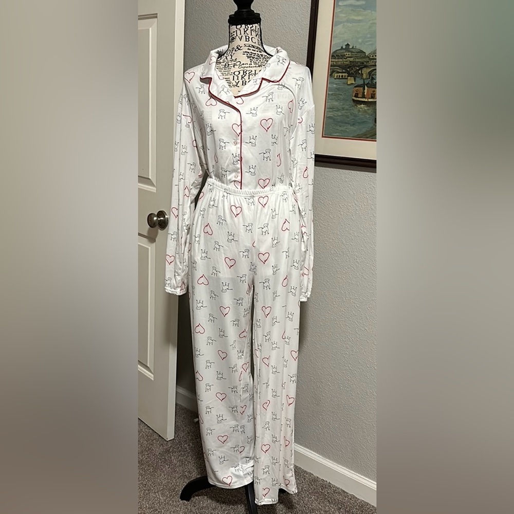 2 piece pajama notch collar. for dog lovers. New with no tags